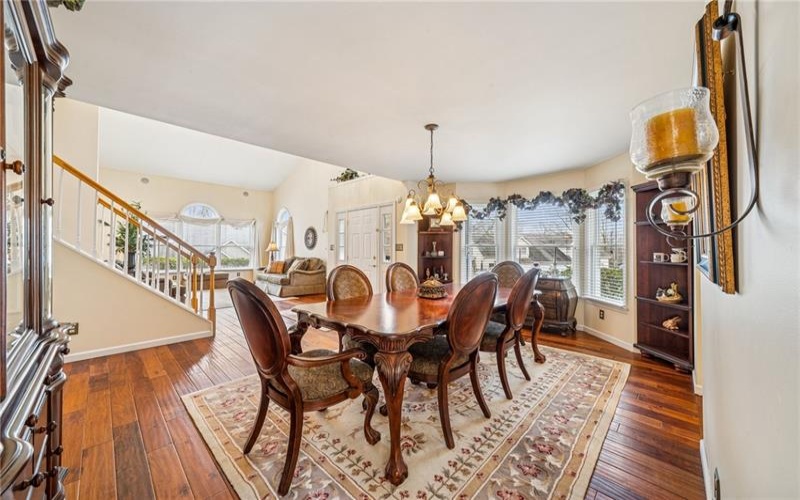40 Lakeridge Drive, Greensburg, 15601, 3 Bedrooms Bedrooms, 7 Rooms Rooms,2.1 BathroomsBathrooms,Residential,For Sale,Lakeridge Drive,1694468