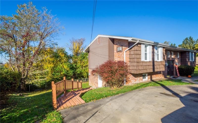 37 Webb Drive, Washington, 15301, 3 Bedrooms Bedrooms, 7 Rooms Rooms,1.1 BathroomsBathrooms,Residential,For Sale,Webb Drive,1697300