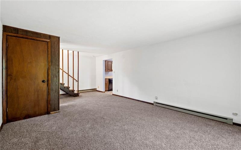37 Webb Drive, Washington, 15301, 3 Bedrooms Bedrooms, 7 Rooms Rooms,1.1 BathroomsBathrooms,Residential,For Sale,Webb Drive,1697300