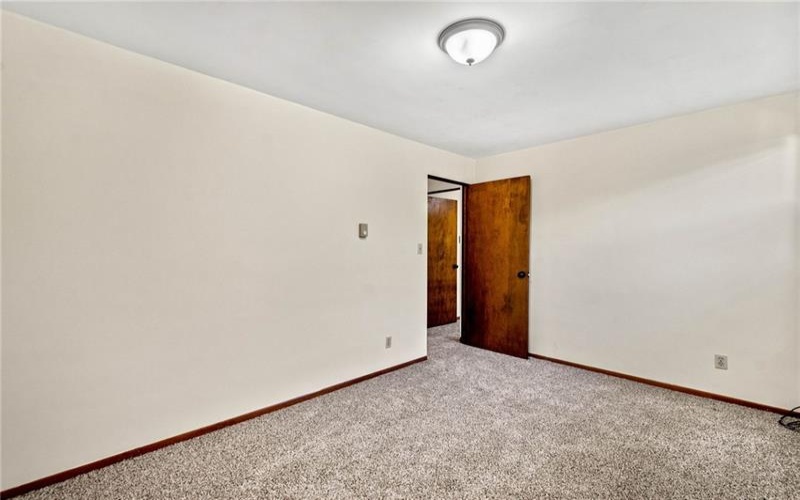 37 Webb Drive, Washington, 15301, 3 Bedrooms Bedrooms, 7 Rooms Rooms,1.1 BathroomsBathrooms,Residential,For Sale,Webb Drive,1697300