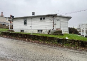 . HIGH AVENUE, Masontown, 15461, 2 Bedrooms Bedrooms, 4 Rooms Rooms,1 BathroomBathrooms,Residential,For Sale,HIGH AVENUE,1697427