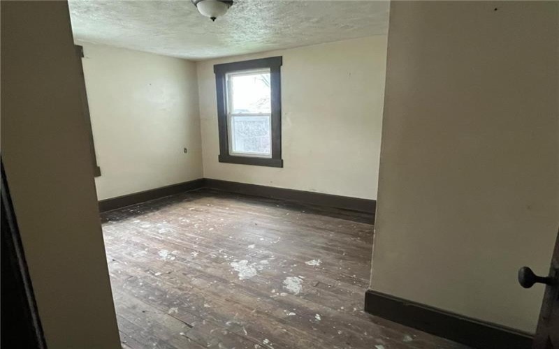 . HIGH AVENUE, Masontown, 15461, 2 Bedrooms Bedrooms, 4 Rooms Rooms,1 BathroomBathrooms,Residential,For Sale,HIGH AVENUE,1697427