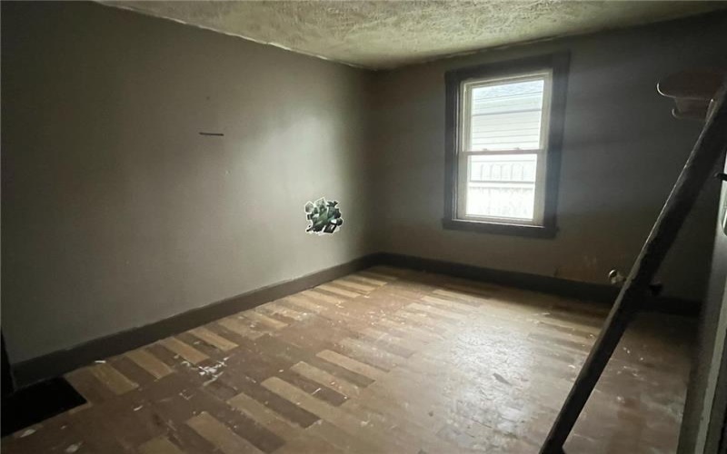 . HIGH AVENUE, Masontown, 15461, 2 Bedrooms Bedrooms, 4 Rooms Rooms,1 BathroomBathrooms,Residential,For Sale,HIGH AVENUE,1697427