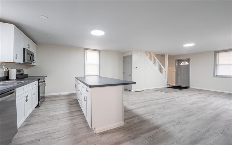 447 Steck St, Greensburg, 15601, 2 Bedrooms Bedrooms, ,2 BathroomsBathrooms,Residential,For Sale,Steck St,1697276