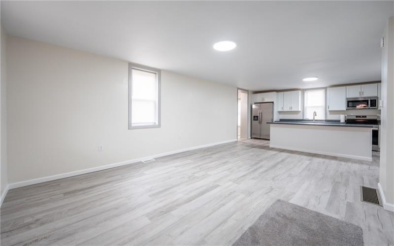 447 Steck St, Greensburg, 15601, 2 Bedrooms Bedrooms, ,2 BathroomsBathrooms,Residential,For Sale,Steck St,1697276