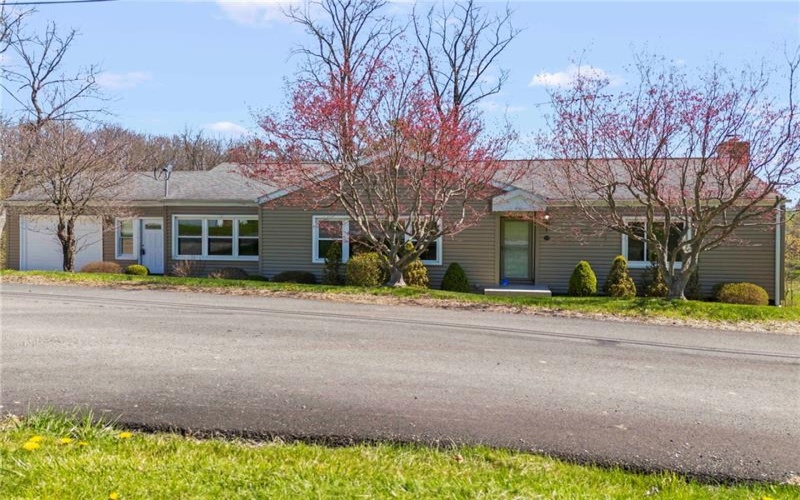 320 Parcell St, Claysville, 15323, 3 Bedrooms Bedrooms, 8 Rooms Rooms,2 BathroomsBathrooms,Residential,For Sale,Parcell St,1697449