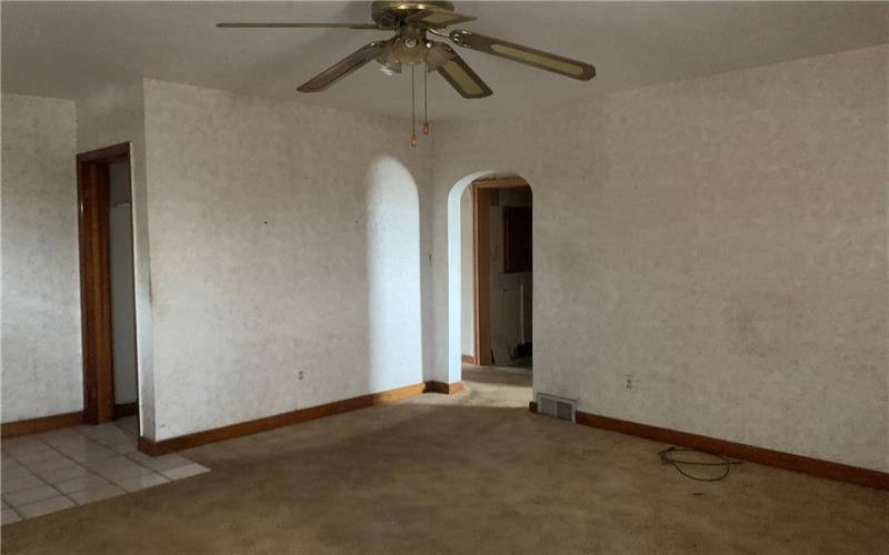 2616 Kenview Dr, Lower Burrell, 15068, 2 Bedrooms Bedrooms, 4 Rooms Rooms,1 BathroomBathrooms,Residential,For Sale,Kenview Dr,1697453