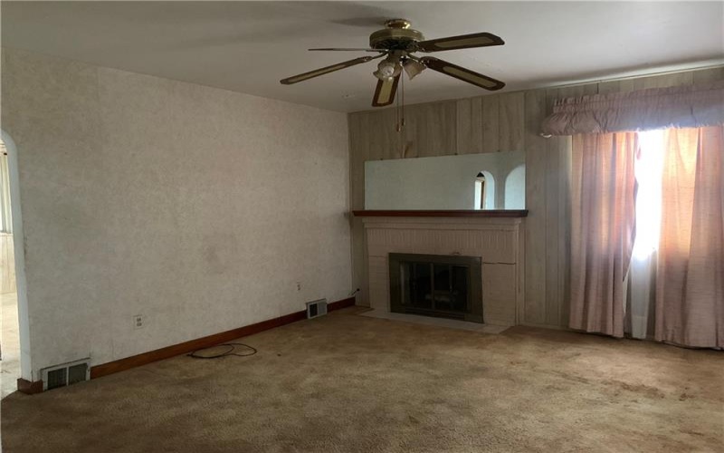 2616 Kenview Dr, Lower Burrell, 15068, 2 Bedrooms Bedrooms, 4 Rooms Rooms,1 BathroomBathrooms,Residential,For Sale,Kenview Dr,1697453