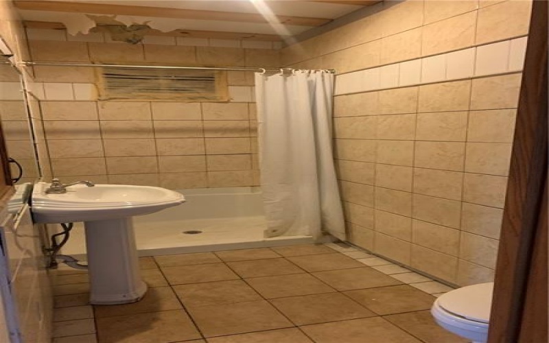 2616 Kenview Dr, Lower Burrell, 15068, 2 Bedrooms Bedrooms, 4 Rooms Rooms,1 BathroomBathrooms,Residential,For Sale,Kenview Dr,1697453