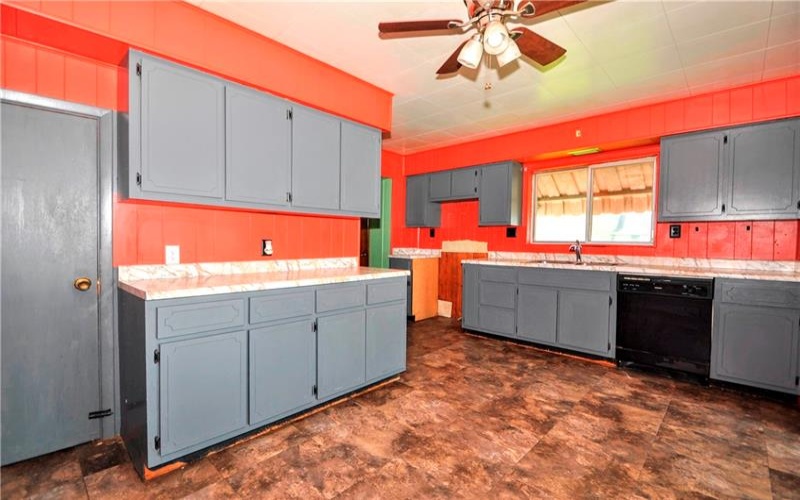 610 2nd Ave, Sutersville, 15083, 3 Bedrooms Bedrooms, 8 Rooms Rooms,1 BathroomBathrooms,Residential,For Sale,2nd Ave,1697508