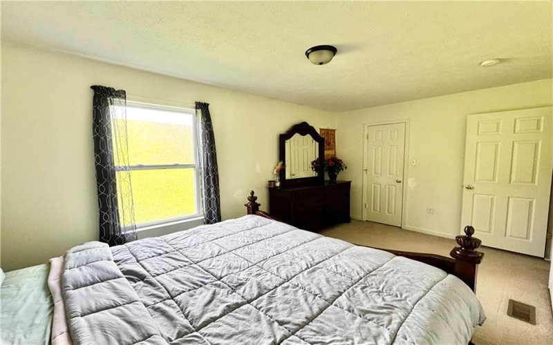 502 Spring Grove Blvd, Rostraver Township, 15012, 4 Bedrooms Bedrooms, 9 Rooms Rooms,2.1 BathroomsBathrooms,Residential,For Sale,Spring Grove Blvd,1697542