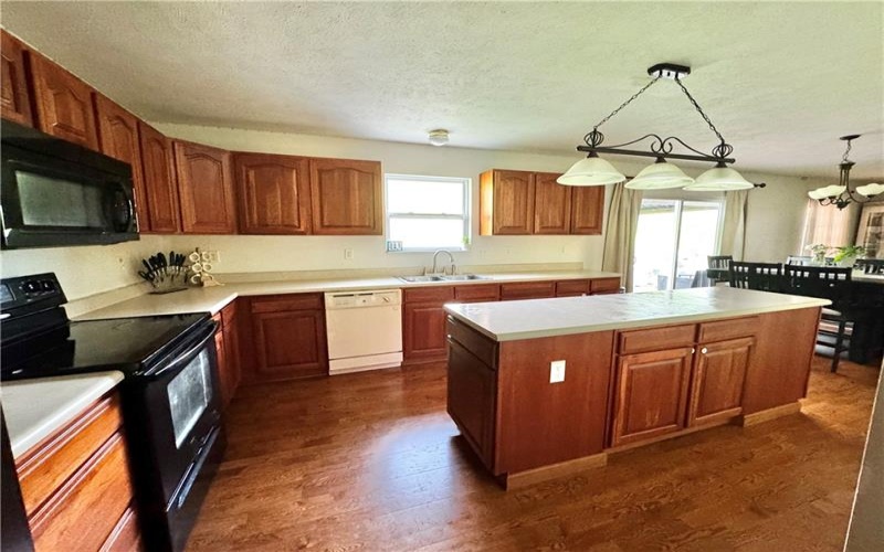 502 Spring Grove Blvd, Rostraver Township, 15012, 4 Bedrooms Bedrooms, 9 Rooms Rooms,2.1 BathroomsBathrooms,Residential,For Sale,Spring Grove Blvd,1697542