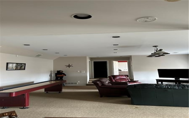 38 Hahn Rd, Canonsburg, 15317, 4 Bedrooms Bedrooms, 11 Rooms Rooms,3.1 BathroomsBathrooms,Residential,For Sale,Hahn Rd,1697546