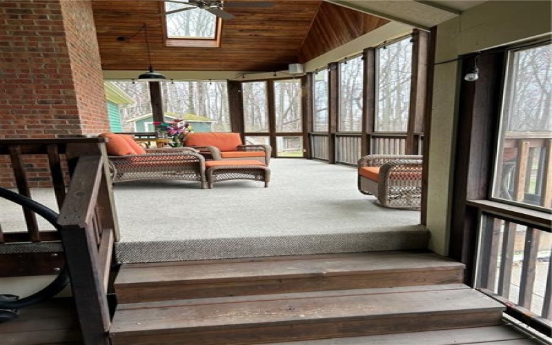 38 Hahn Rd, Canonsburg, 15317, 4 Bedrooms Bedrooms, 11 Rooms Rooms,3.1 BathroomsBathrooms,Residential,For Sale,Hahn Rd,1697546