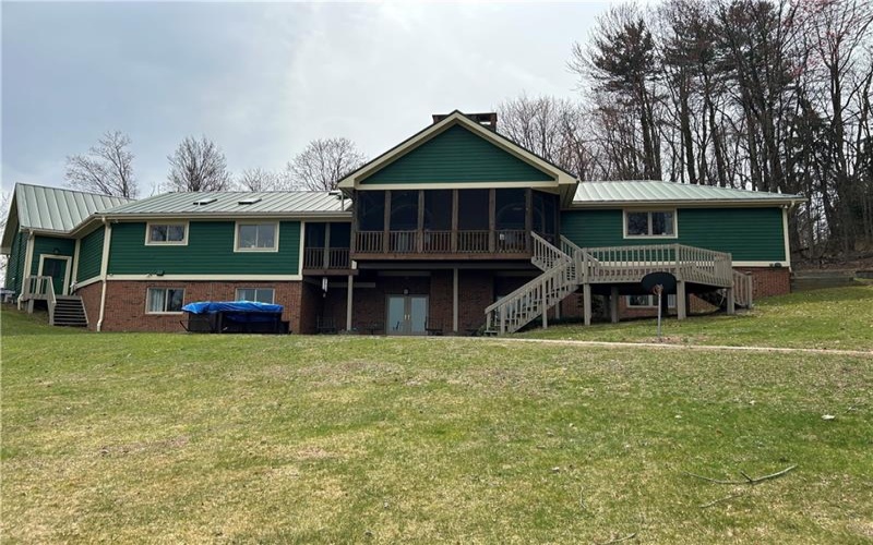 38 Hahn Rd, Canonsburg, 15317, 4 Bedrooms Bedrooms, 11 Rooms Rooms,3.1 BathroomsBathrooms,Residential,For Sale,Hahn Rd,1697546