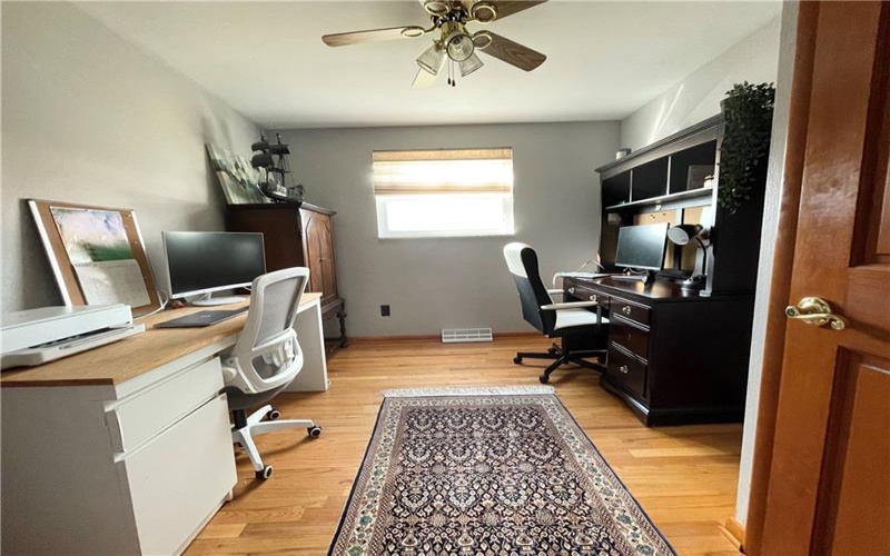 145 Penn Woods Dr, Irwin, 15642, 3 Bedrooms Bedrooms, 7 Rooms Rooms,2 BathroomsBathrooms,Residential,For Sale,Penn Woods Dr,1693541