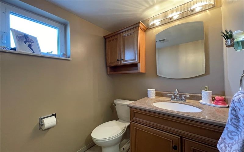 145 Penn Woods Dr, Irwin, 15642, 3 Bedrooms Bedrooms, 7 Rooms Rooms,2 BathroomsBathrooms,Residential,For Sale,Penn Woods Dr,1693541