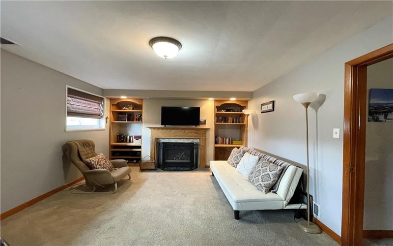 145 Penn Woods Dr, Irwin, 15642, 3 Bedrooms Bedrooms, 7 Rooms Rooms,2 BathroomsBathrooms,Residential,For Sale,Penn Woods Dr,1693541