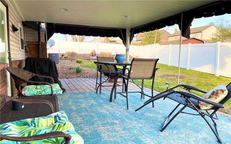 145 Penn Woods Dr, Irwin, 15642, 3 Bedrooms Bedrooms, 7 Rooms Rooms,2 BathroomsBathrooms,Residential,For Sale,Penn Woods Dr,1693541