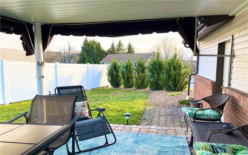 145 Penn Woods Dr, Irwin, 15642, 3 Bedrooms Bedrooms, 7 Rooms Rooms,2 BathroomsBathrooms,Residential,For Sale,Penn Woods Dr,1693541
