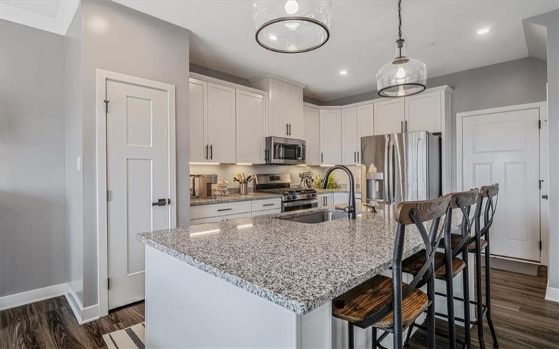 3003 Augusta Ln, Jeannette, 15644, 3 Bedrooms Bedrooms, 9 Rooms Rooms,2.1 BathroomsBathrooms,Residential,For Sale,Augusta Ln,1697532