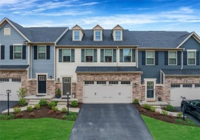 3003 Augusta Ln, Jeannette, 15644, 3 Bedrooms Bedrooms, 9 Rooms Rooms,2.1 BathroomsBathrooms,Residential,For Sale,Augusta Ln,1697532