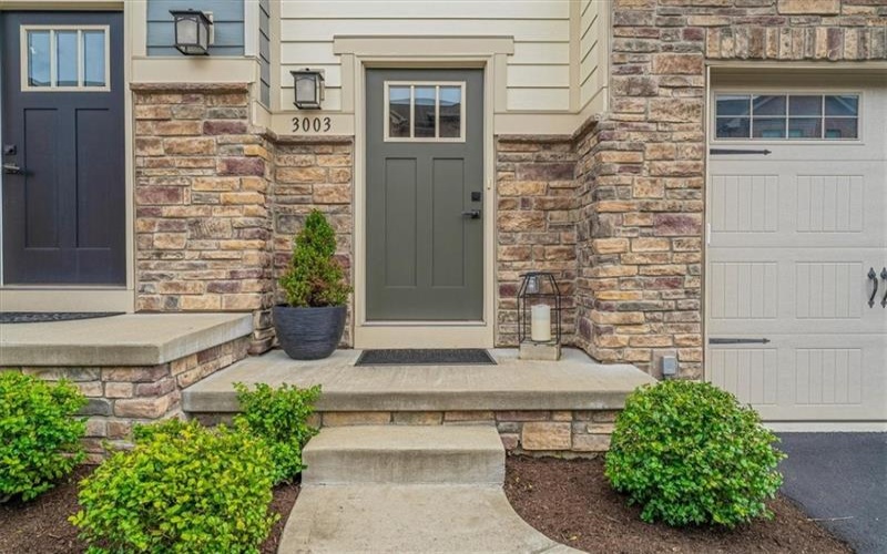 3003 Augusta Ln, Jeannette, 15644, 3 Bedrooms Bedrooms, 9 Rooms Rooms,2.1 BathroomsBathrooms,Residential,For Sale,Augusta Ln,1697532