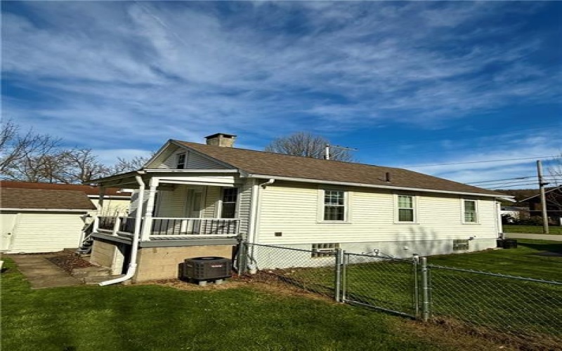 127 Hopwood Coolspring Rd, Hopwood, 15445, 2 Bedrooms Bedrooms, ,1 BathroomBathrooms,Residential,For Sale,Hopwood Coolspring Rd,1697591