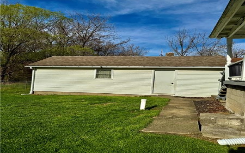 127 Hopwood Coolspring Rd, Hopwood, 15445, 2 Bedrooms Bedrooms, ,1 BathroomBathrooms,Residential,For Sale,Hopwood Coolspring Rd,1697591