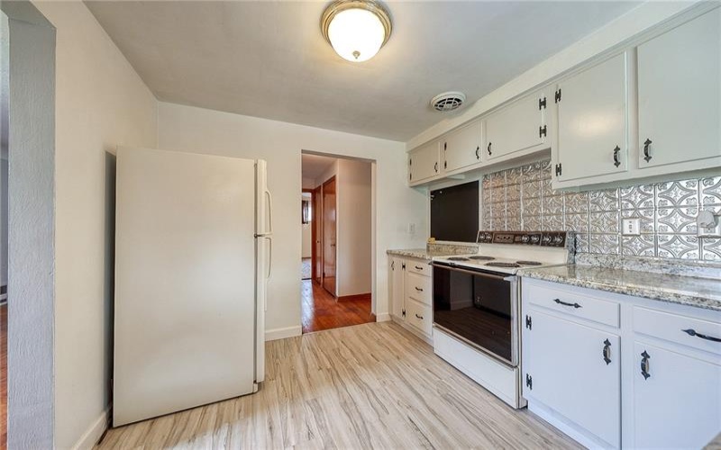 3181 Coulterville Road, Mckeesport, 15131, 3 Bedrooms Bedrooms, 8 Rooms Rooms,1.1 BathroomsBathrooms,Residential,For Sale,Coulterville Road,1697622