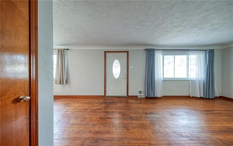 3181 Coulterville Road, Mckeesport, 15131, 3 Bedrooms Bedrooms, 8 Rooms Rooms,1.1 BathroomsBathrooms,Residential,For Sale,Coulterville Road,1697622
