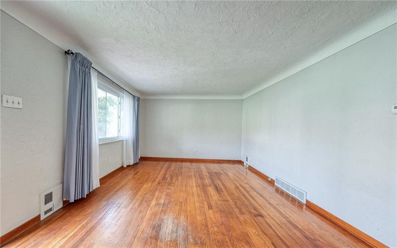 3181 Coulterville Road, Mckeesport, 15131, 3 Bedrooms Bedrooms, 8 Rooms Rooms,1.1 BathroomsBathrooms,Residential,For Sale,Coulterville Road,1697622