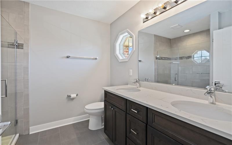 594 Chesnic Drive, Canonsburg, 15317, 3 Bedrooms Bedrooms, 7 Rooms Rooms,2.1 BathroomsBathrooms,Residential,For Sale,Chesnic Drive,1697673