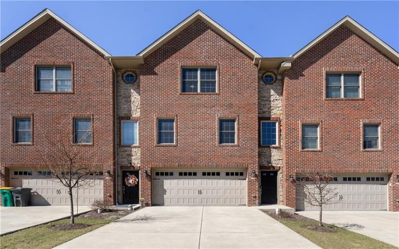 594 Chesnic Drive, Canonsburg, 15317, 3 Bedrooms Bedrooms, 7 Rooms Rooms,2.1 BathroomsBathrooms,Residential,For Sale,Chesnic Drive,1697673
