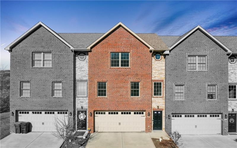594 Chesnic Drive, Canonsburg, 15317, 3 Bedrooms Bedrooms, 7 Rooms Rooms,2.1 BathroomsBathrooms,Residential,For Sale,Chesnic Drive,1697673