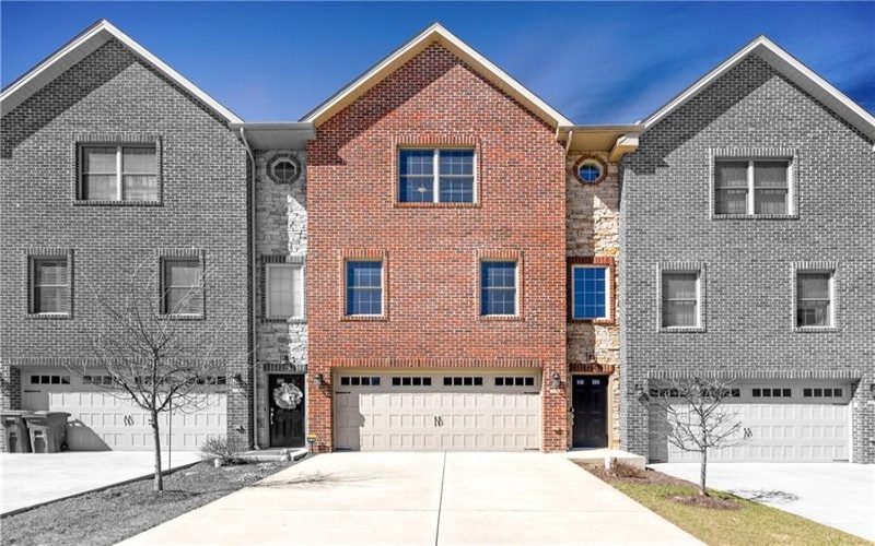 594 Chesnic Drive, Canonsburg, 15317, 3 Bedrooms Bedrooms, 7 Rooms Rooms,2.1 BathroomsBathrooms,Residential,For Sale,Chesnic Drive,1697673