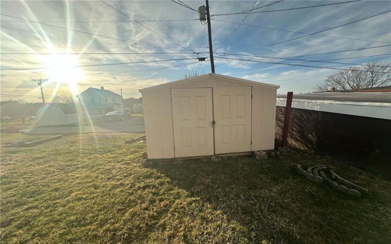 511 Jefferson Ave, Jeannette, 15644, 2 Bedrooms Bedrooms, ,1 BathroomBathrooms,Residential,For Sale,Jefferson Ave,1697502