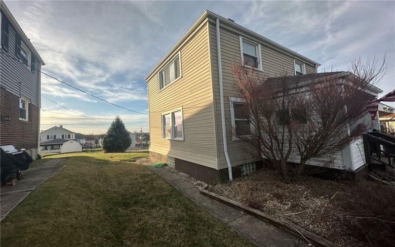 511 Jefferson Ave, Jeannette, 15644, 2 Bedrooms Bedrooms, ,1 BathroomBathrooms,Residential,For Sale,Jefferson Ave,1697502