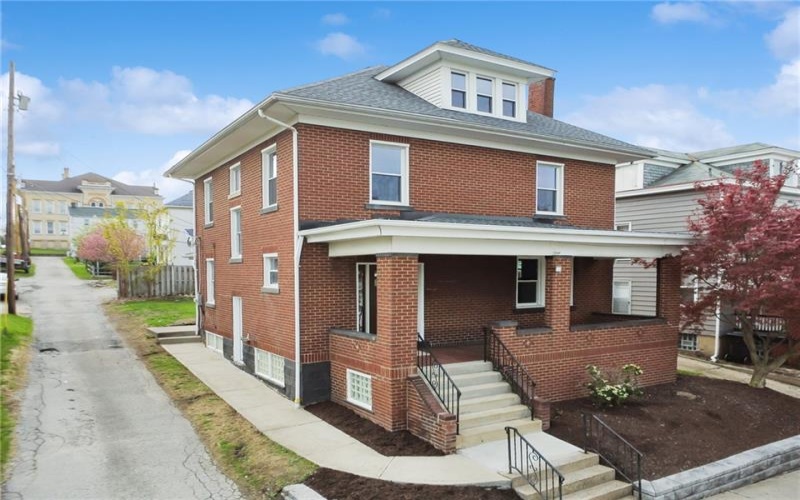 633 Highland Ave, Greensburg, 15601, 4 Bedrooms Bedrooms, ,1 BathroomBathrooms,Residential,For Sale,Highland Ave,1697679