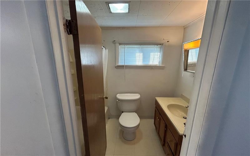 709 Oakland Ave, Charleroi, 15022, 2 Bedrooms Bedrooms, ,1 BathroomBathrooms,Lease,For Sale,Oakland Ave,1697705