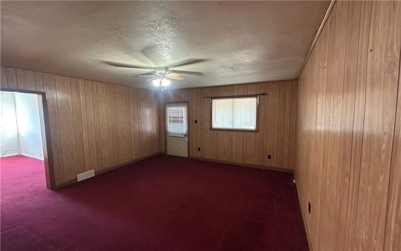 709 Oakland Ave, Charleroi, 15022, 2 Bedrooms Bedrooms, ,1 BathroomBathrooms,Lease,For Sale,Oakland Ave,1697705