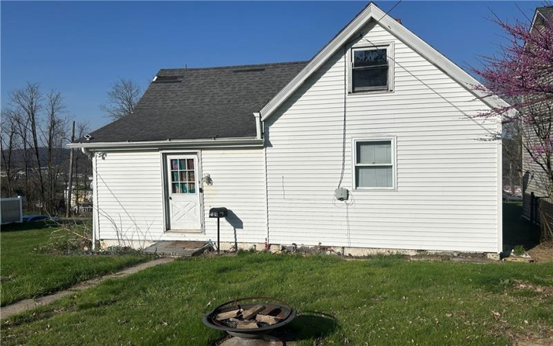 709 Oakland Ave, Charleroi, 15022, 2 Bedrooms Bedrooms, ,1 BathroomBathrooms,Lease,For Sale,Oakland Ave,1697705