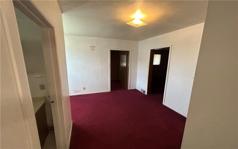 709 Oakland Ave, Charleroi, 15022, 2 Bedrooms Bedrooms, ,1 BathroomBathrooms,Lease,For Sale,Oakland Ave,1697705