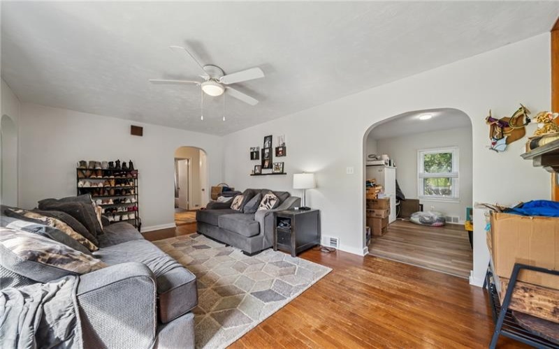 97 Lincoln Ave, Greensburg, 15601, 2 Bedrooms Bedrooms, 5 Rooms Rooms,1 BathroomBathrooms,Residential,For Sale,Lincoln Ave,1697764