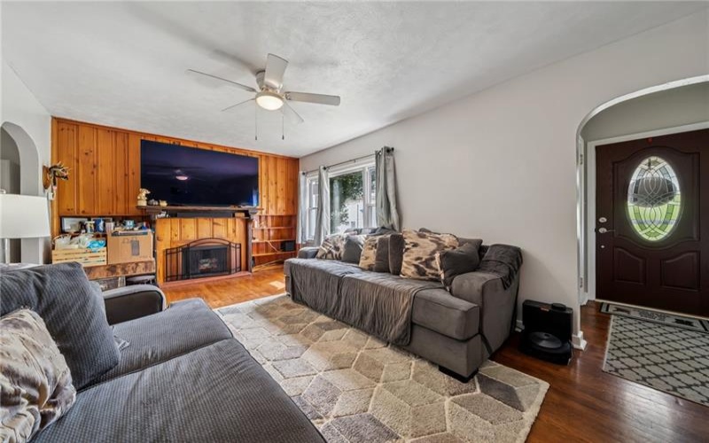 97 Lincoln Ave, Greensburg, 15601, 2 Bedrooms Bedrooms, 5 Rooms Rooms,1 BathroomBathrooms,Residential,For Sale,Lincoln Ave,1697764