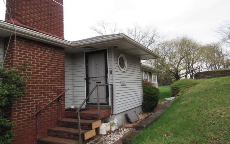 544 Longvue Drive, New Kensington, 15068, 3 Bedrooms Bedrooms, 6 Rooms Rooms,2 BathroomsBathrooms,Residential,For Sale,Longvue Drive,1697782