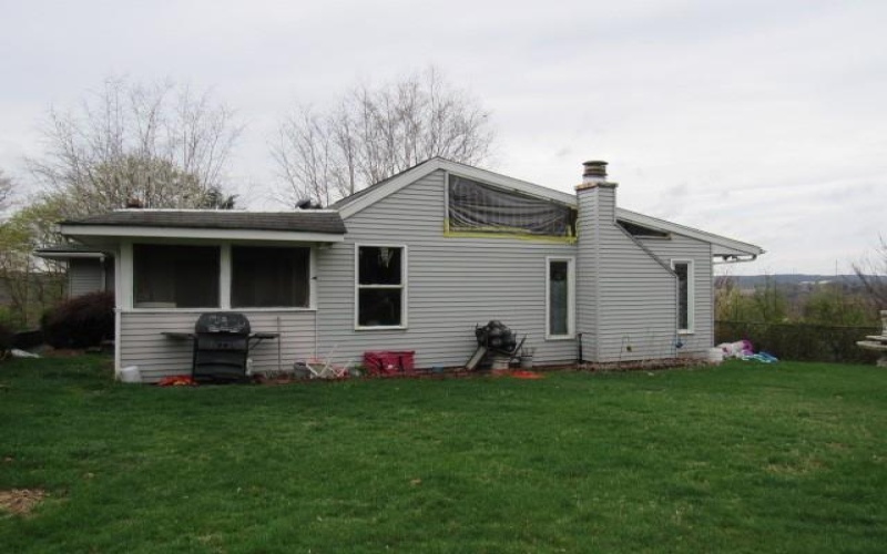 544 Longvue Drive, New Kensington, 15068, 3 Bedrooms Bedrooms, 6 Rooms Rooms,2 BathroomsBathrooms,Residential,For Sale,Longvue Drive,1697782