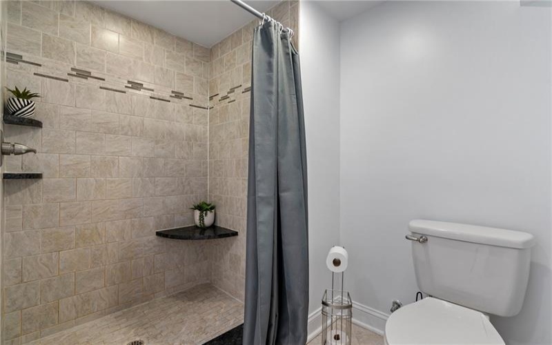 912 Holland St, Vandergrift, 15690, 3 Bedrooms Bedrooms, 8 Rooms Rooms,2 BathroomsBathrooms,Residential,For Sale,Holland St,1693795