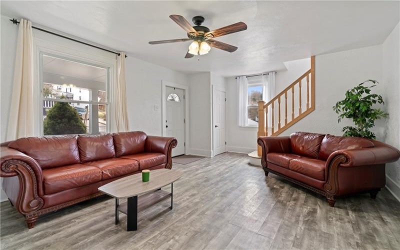 912 Holland St, Vandergrift, 15690, 3 Bedrooms Bedrooms, 8 Rooms Rooms,2 BathroomsBathrooms,Residential,For Sale,Holland St,1693795