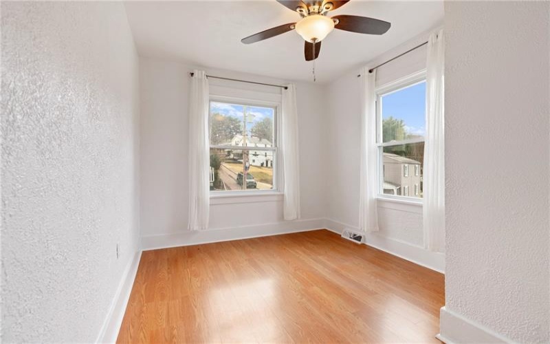 912 Holland St, Vandergrift, 15690, 3 Bedrooms Bedrooms, 8 Rooms Rooms,2 BathroomsBathrooms,Residential,For Sale,Holland St,1693795